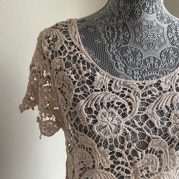 Cream Crochet Top Size Small - Picture 3 of 6